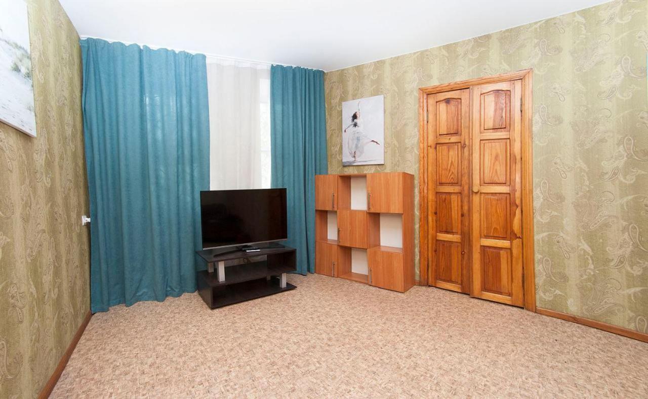 Apartments On Yavornitsky Av. Ντνιπροπετρόφσκ Εξωτερικό φωτογραφία